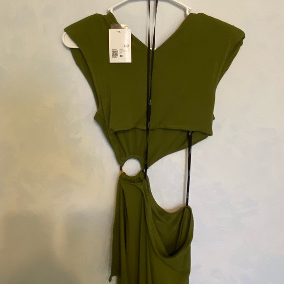 Forever 21 Green O-Ring Cutout midi/maxi dress - Picture 4 of 4